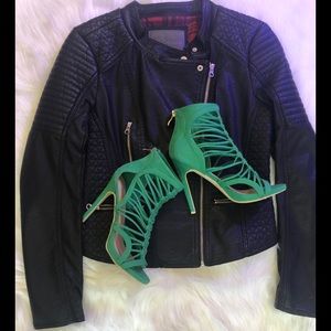 💗Hermosas* Sandalias verdes tacon alto 6.5